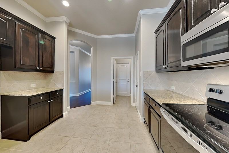 218 Valley View Dr - Photo 7 of 19