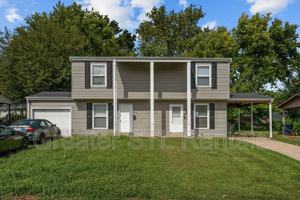 featured image of 2115 Campus Dr