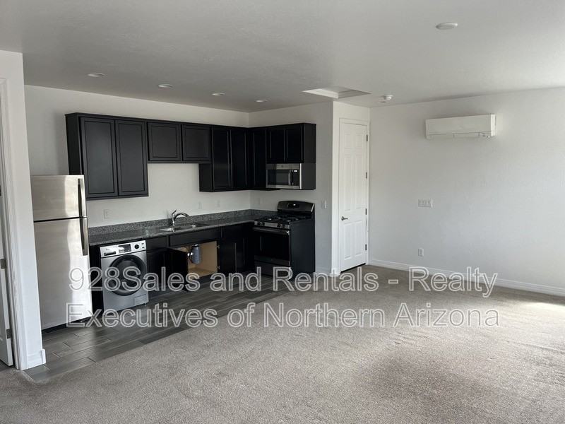 2449 W Bruce Balle Dr - Photo 3 of 24