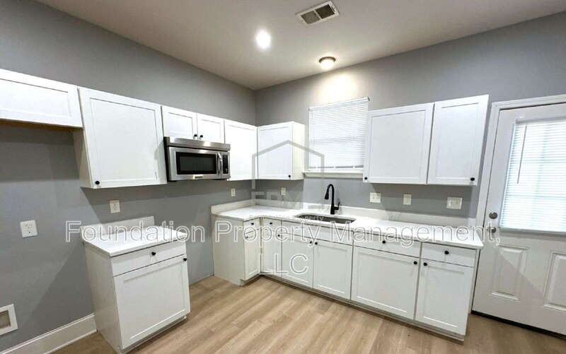 910 Dickinson St - Photo 4 of 19