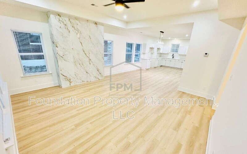 910 Dickinson St - Photo 7 of 19