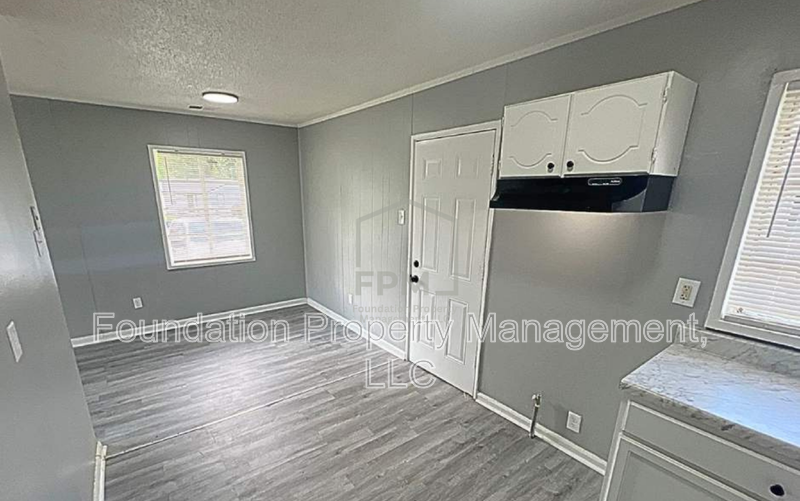 765 Marywood St - Photo 5 of 16