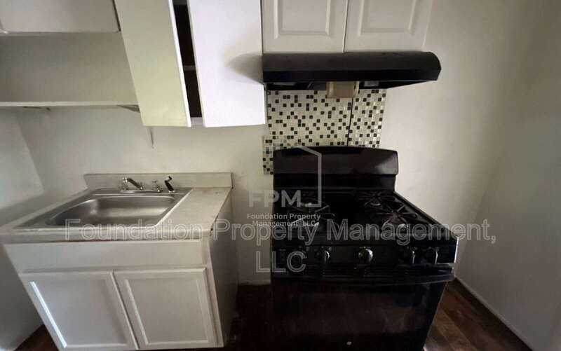 1277 Airways Blvd #2 - Photo 4 of 14