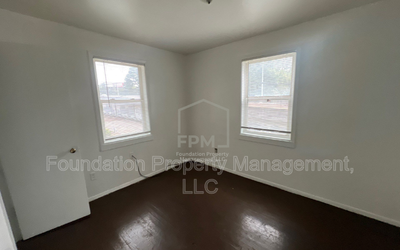 1277 Airways Blvd #2 - Photo 7 of 14