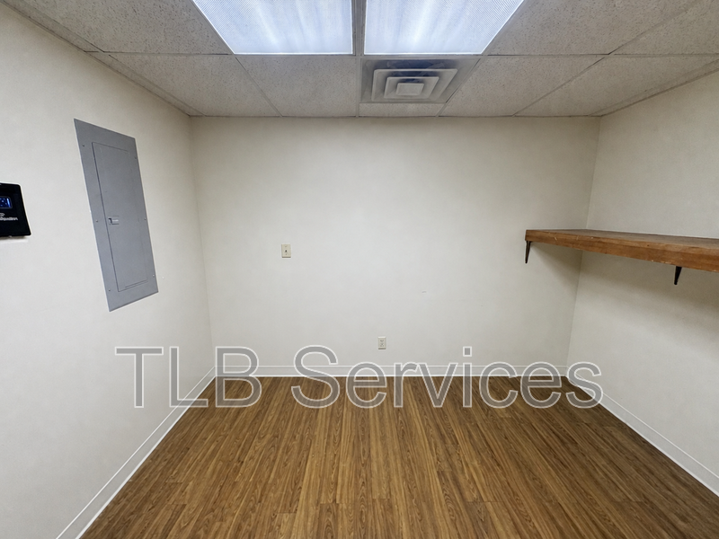 23 Baker Dr - Photo 2 of 11