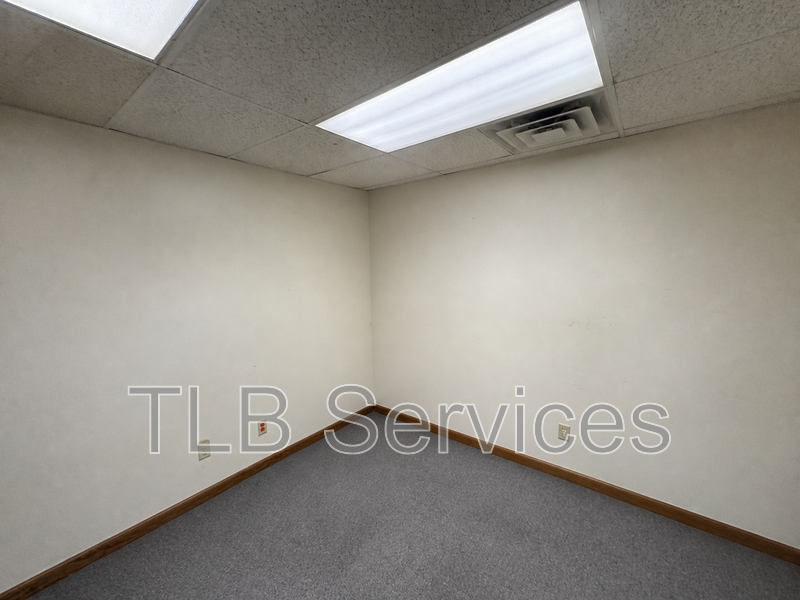 23 Baker Dr - Photo 3 of 11