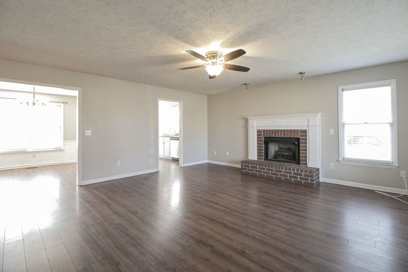 1719 Claire Ct - Photo 2 of 16