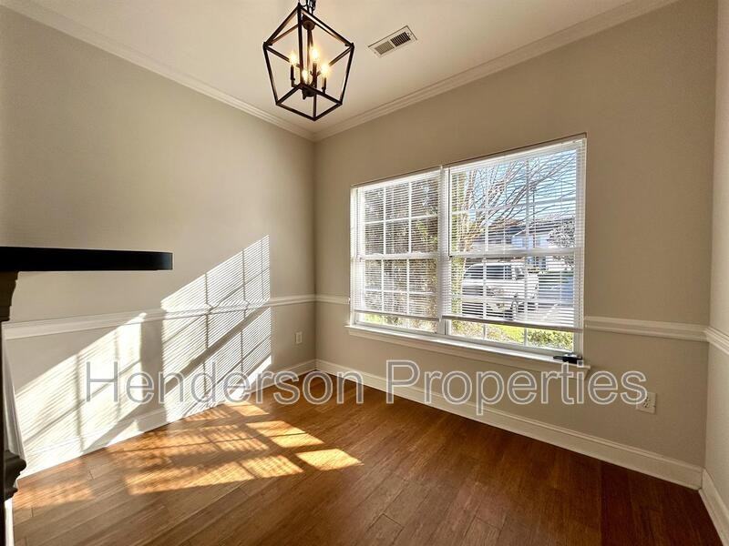 2132 Sardony Ln - Photo 3 of 19