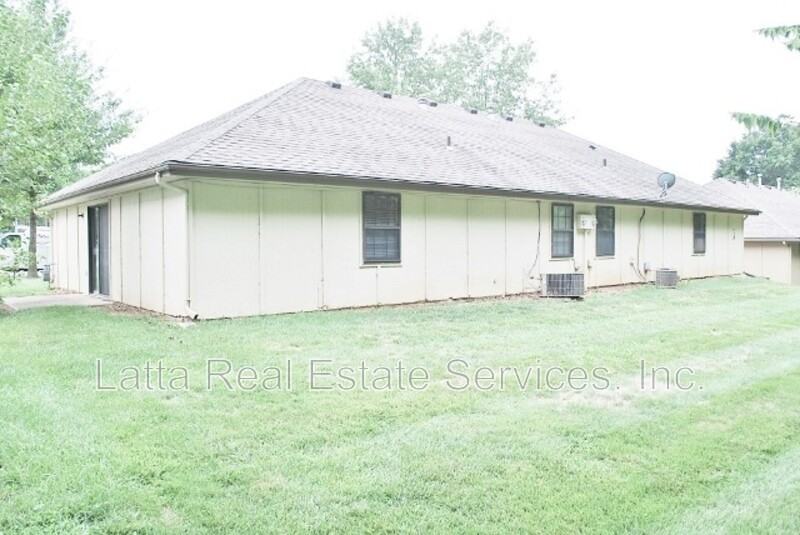 3249 Nw Mill Dr - Photo 2 of 11