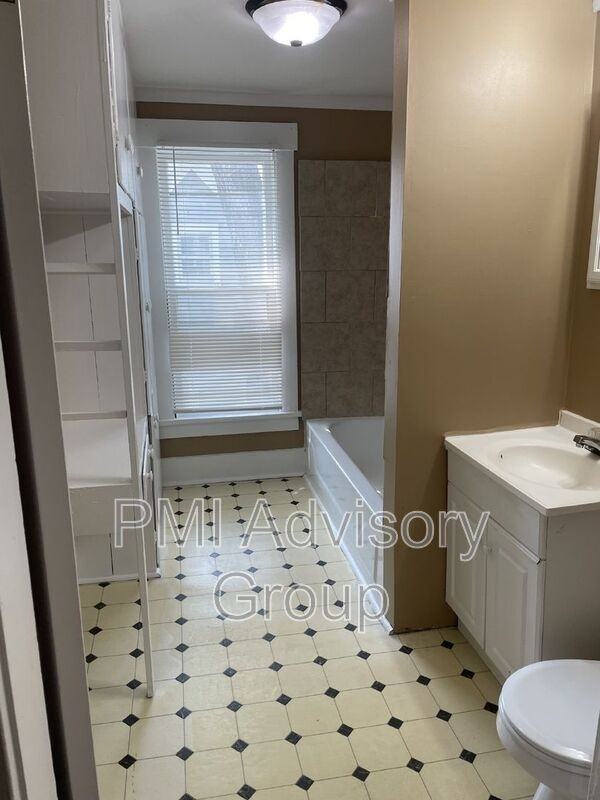 1507 Sw Fillmore St - Photo 5 of 16