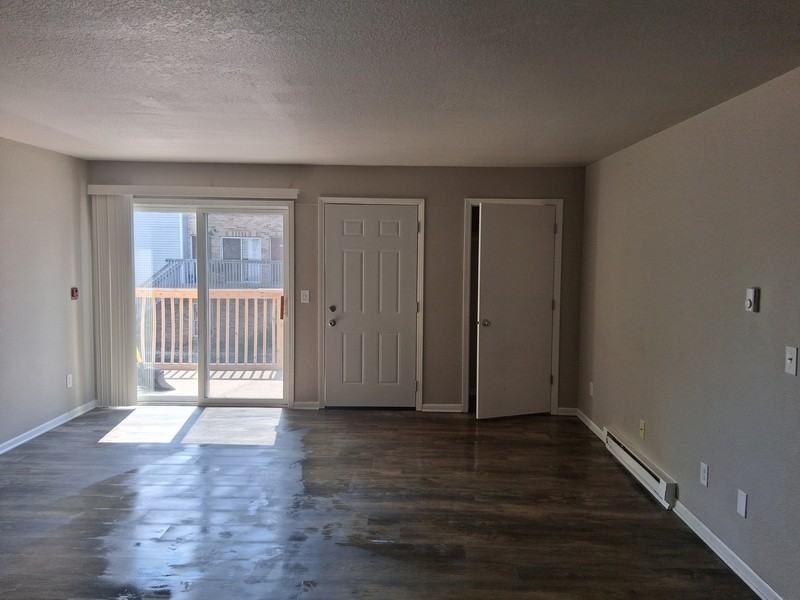 835 Wisconsin St - Photo 2 of 15