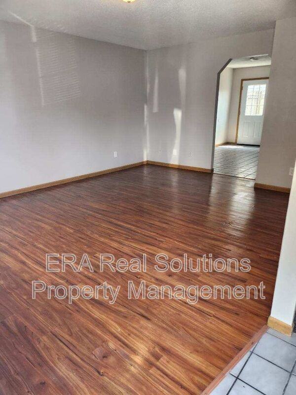 205 John St #C - Photo 2 of 20