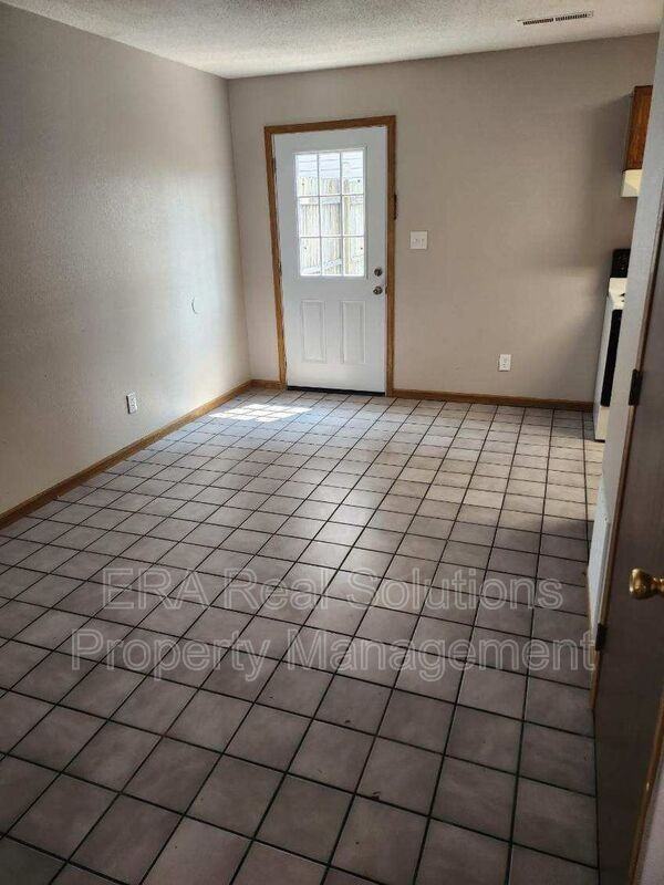 205 John St #C - Photo 4 of 20