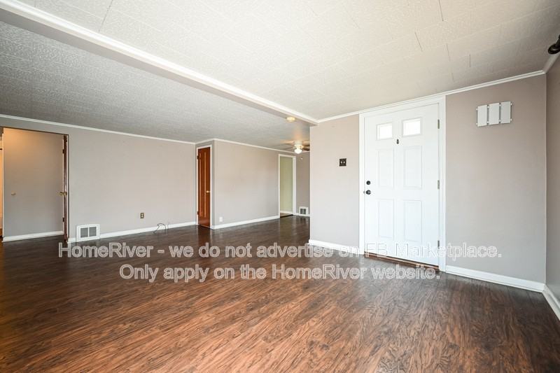 100 Castle Rd - Photo 5 of 38