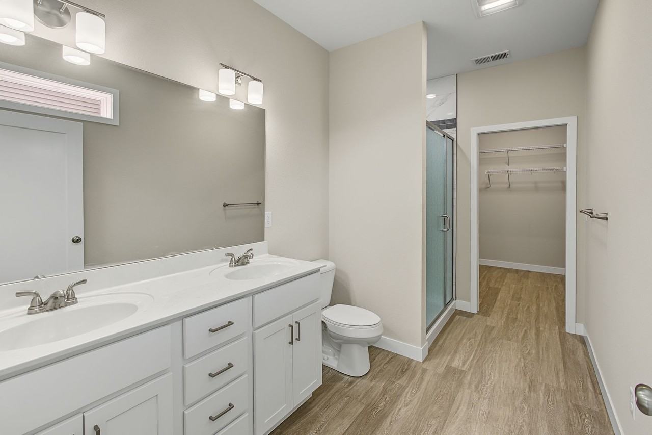 105 E Ensey St - Photo 2 of 26