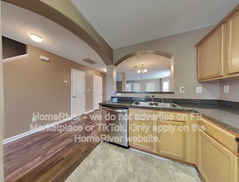 477 Inkberry Dr - Photo 7 of 19