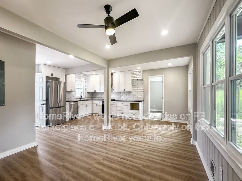 5205 Silhouette Ln Sw - Photo 3 of 14