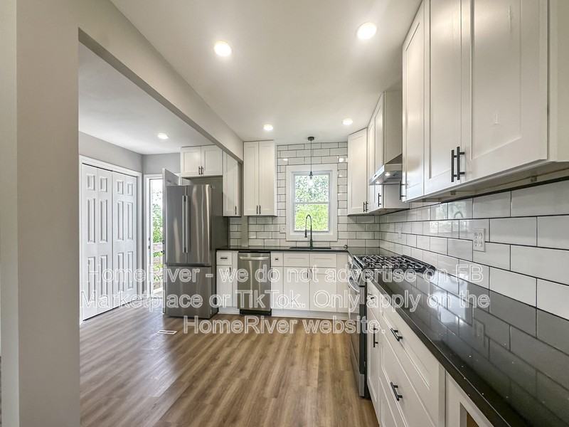 5205 Silhouette Ln Sw - Photo 5 of 14