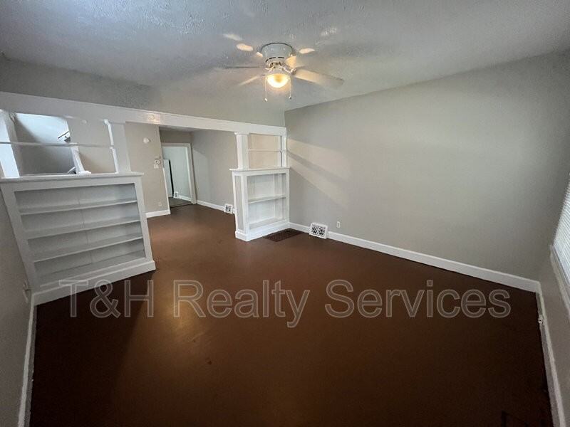 4218 Carrollton Ave - Photo 5 of 19