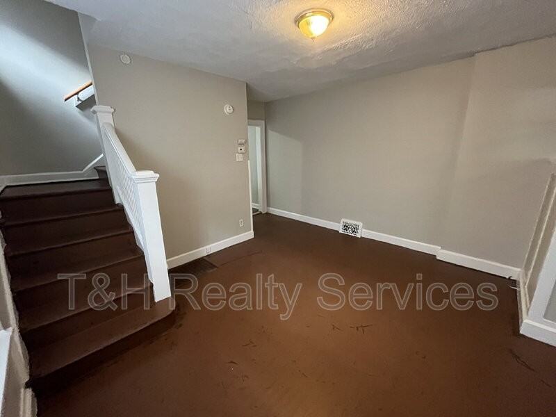 4218 Carrollton Ave - Photo 7 of 19