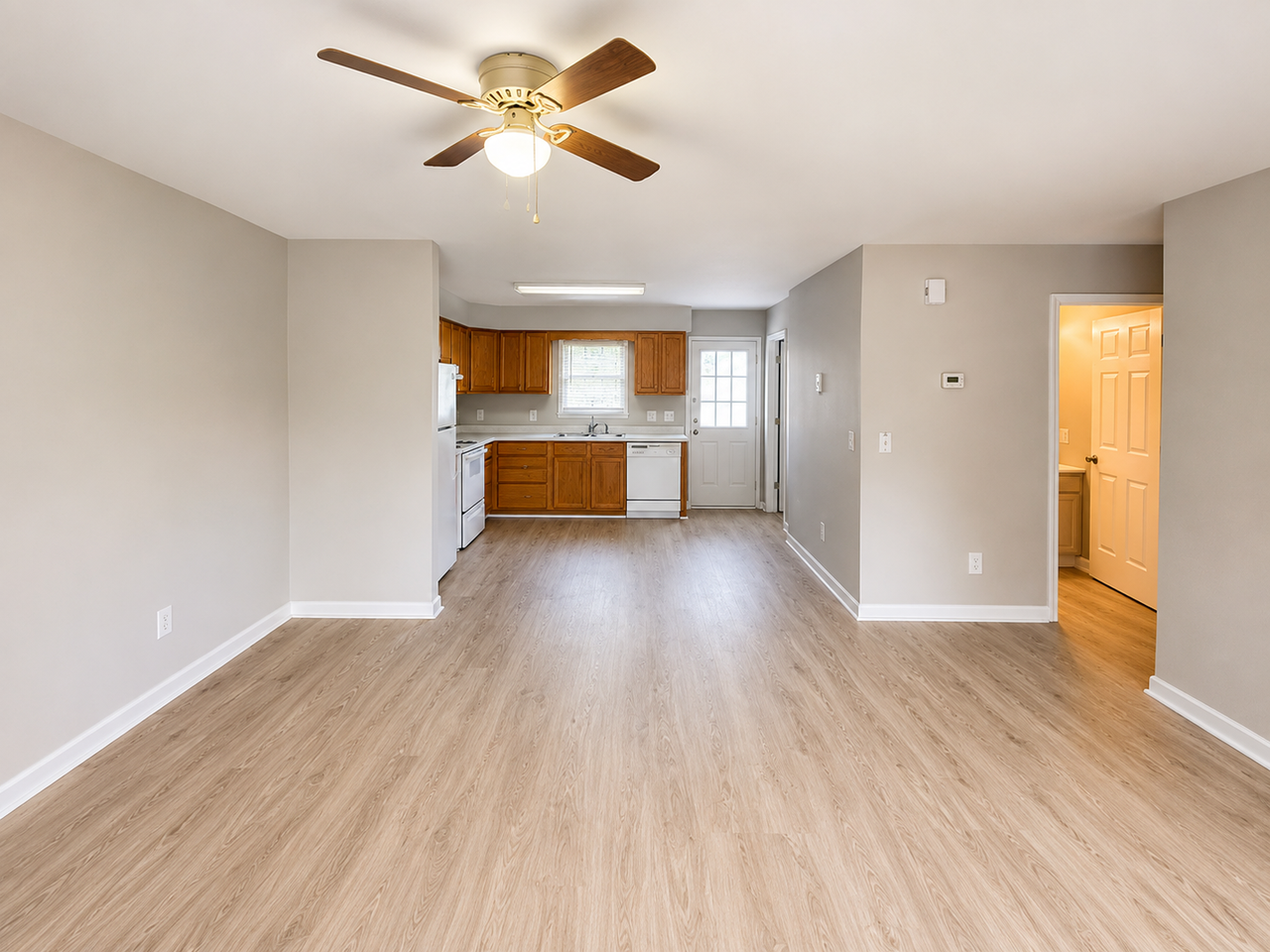 656 Lakeside Ave - Photo 4 of 12