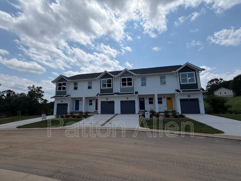 34 Brice St - Photo 2 of 27