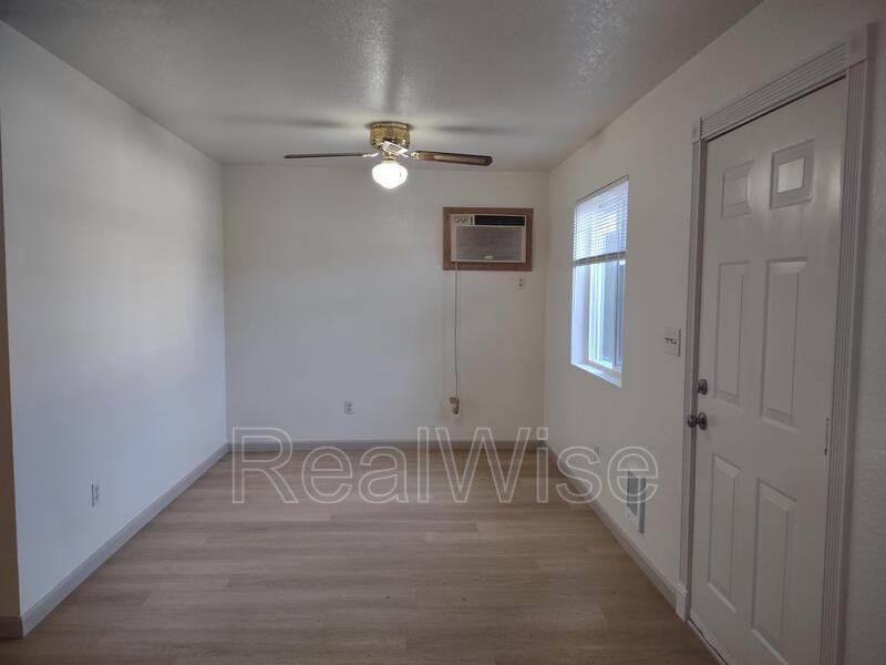 120 Sunny Ln - Photo 4 of 17