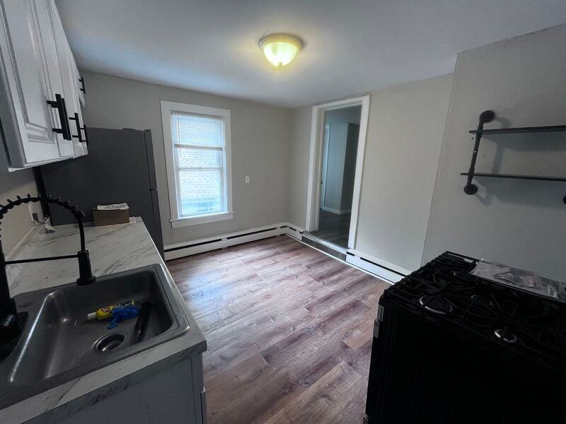 164 Parsells Ave - Photo 7 of 7