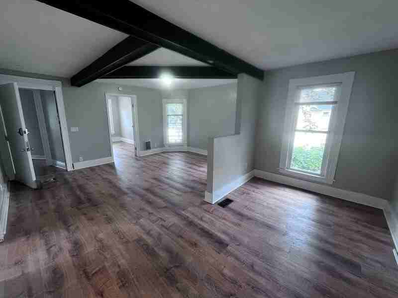 14 Beechwood St - Photo 2 of 5