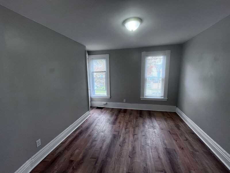 14 Beechwood St - Photo 4 of 5
