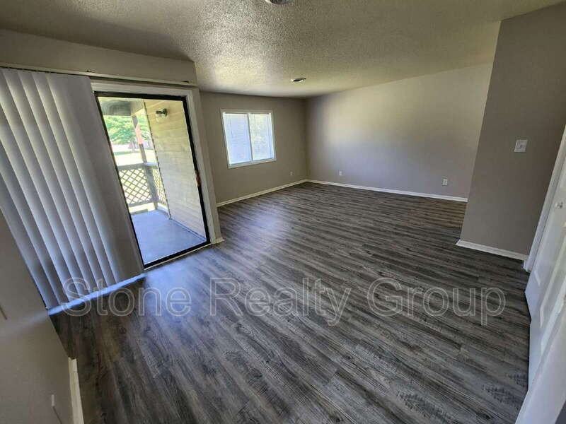 4480 S Sioux St #F - Photo 3 of 9