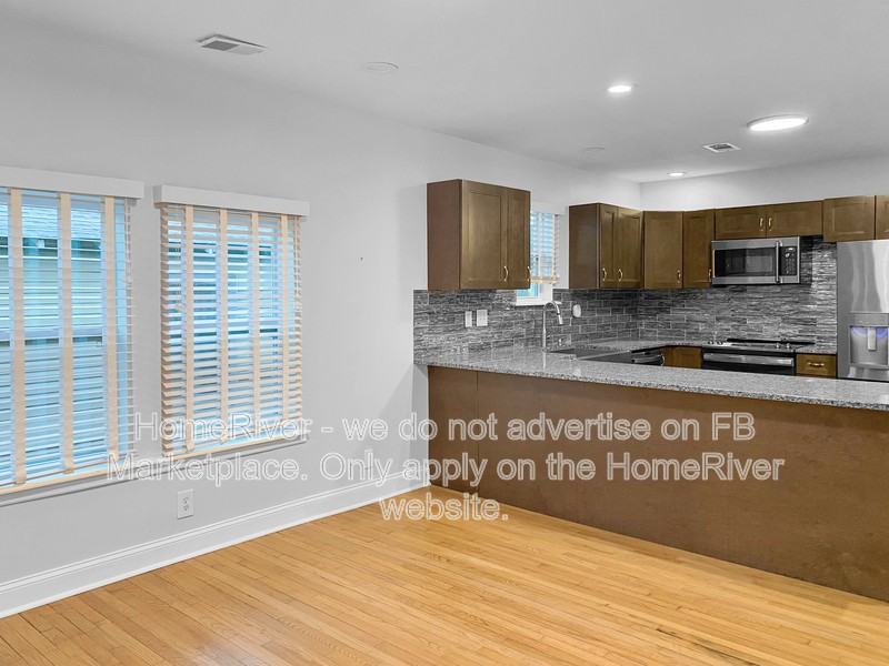 1919 Norwood St - Photo 5 of 18