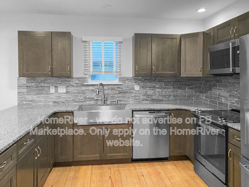 1919 Norwood St - Photo 7 of 18