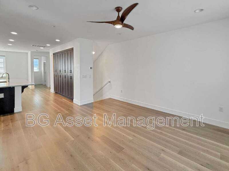 223 Bolt Ct - Photo 3 of 28