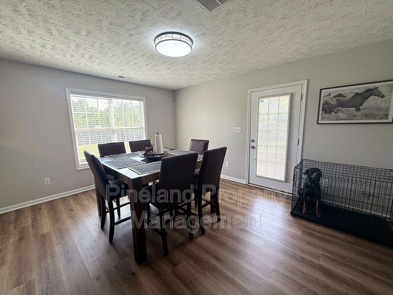 153 Abbey Ln - Photo 5 of 25