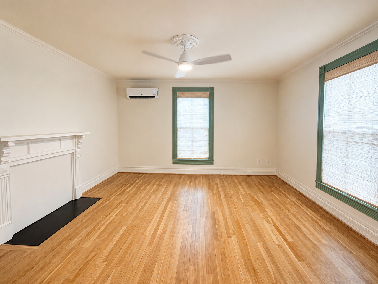 405 W Davis St #E - Photo 3 of 22