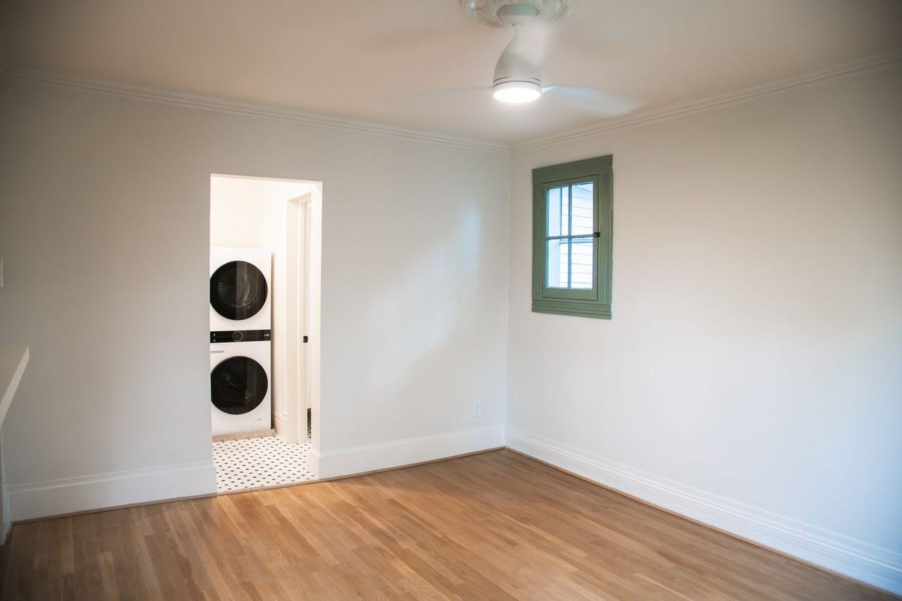 405 W Davis St #E - Photo 7 of 22