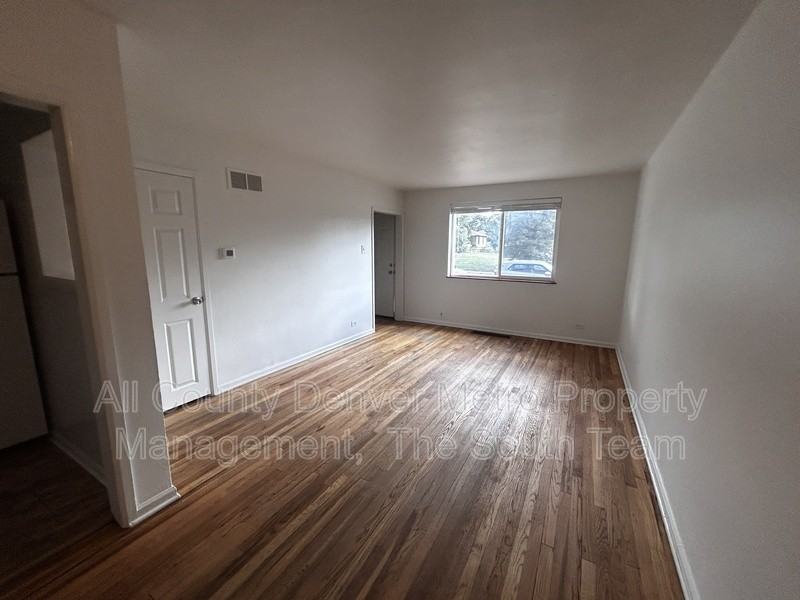 10207 E 14th Ave - Photo 5 of 13