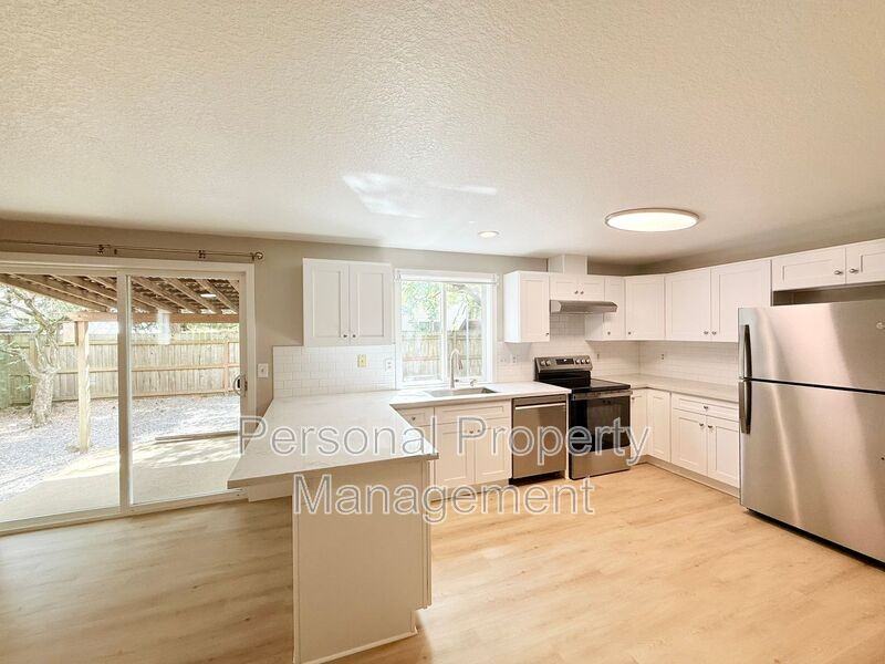 15803 Ne 4th Cir - Photo 7 of 29