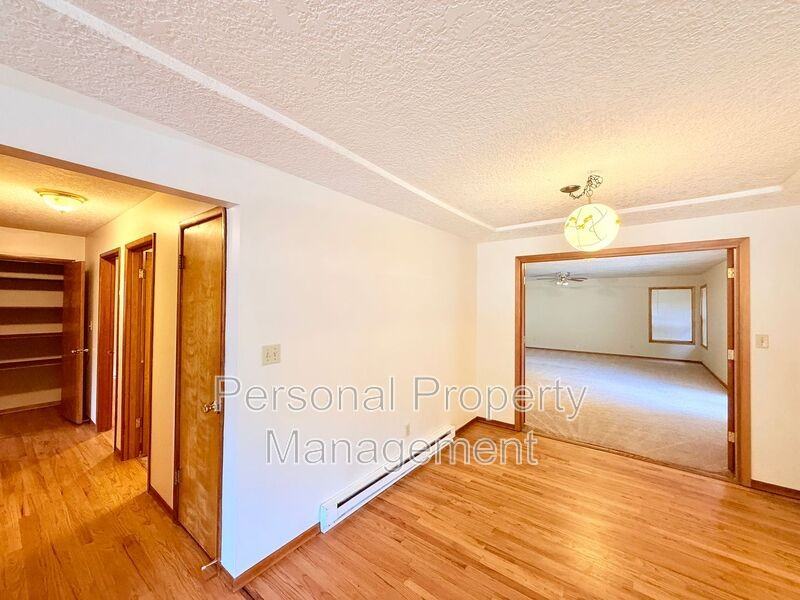 4613 Ne 39th Ave - Photo 3 of 32