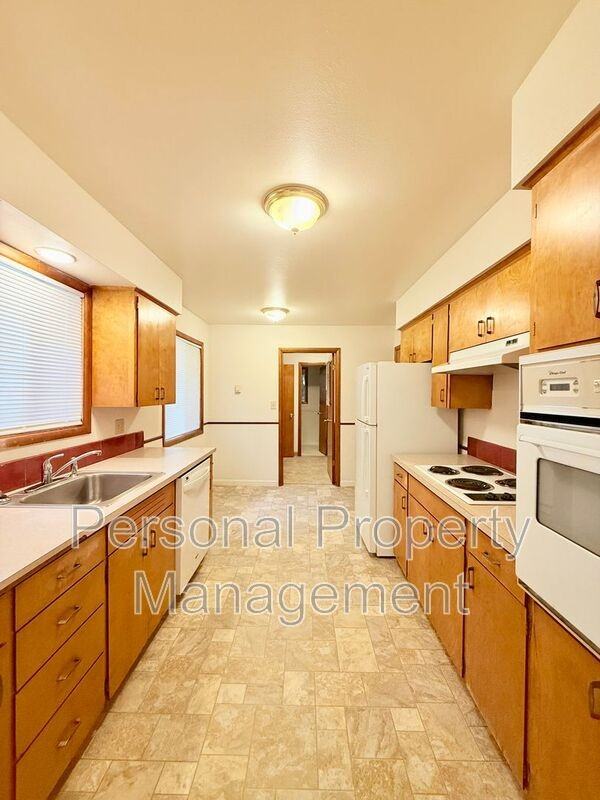 4613 Ne 39th Ave - Photo 5 of 32