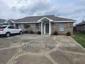 1750 S Tallowood Dr - Photo 1 of 1