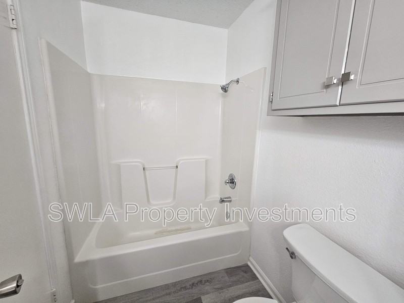 1750 S Tallowood Dr - Photo 4 of 10