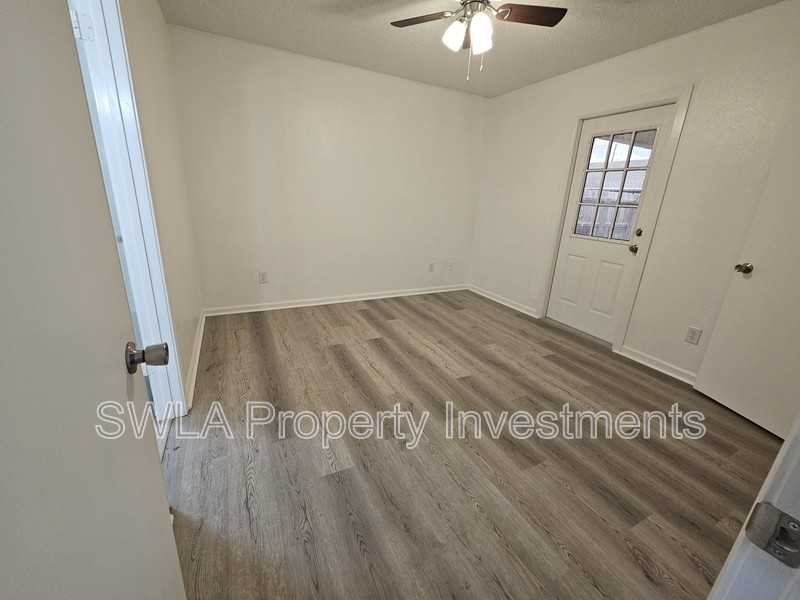 1750 S Tallowood Dr - Photo 5 of 10