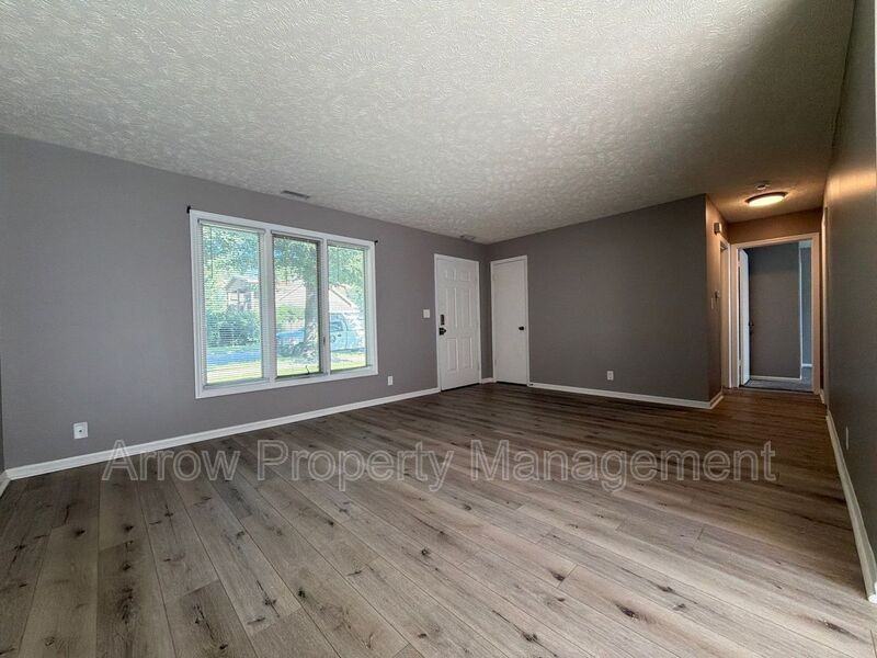 4441 N 67th St #4441 - Photo 5 of 19