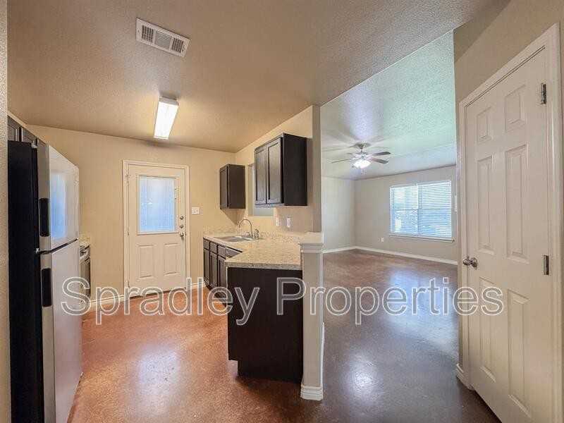 1576 Brady Way - Photo 4 of 15