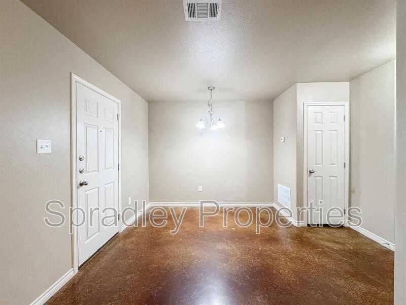 1576 Brady Way - Photo 6 of 15
