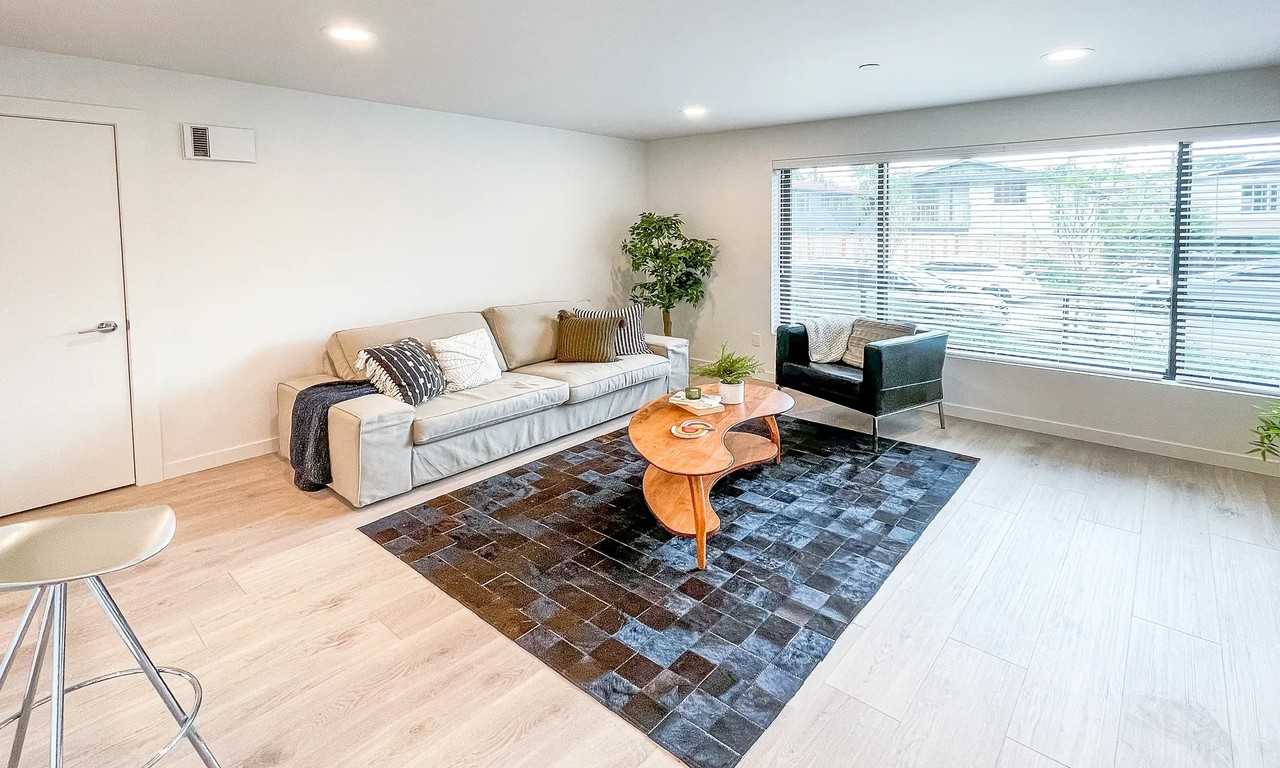 Edric Apartments - Photo 6 of 11