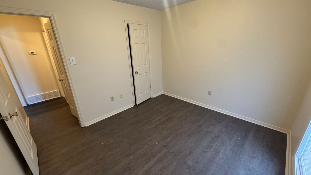 7013 Wesley Ct - Photo 5 of 8