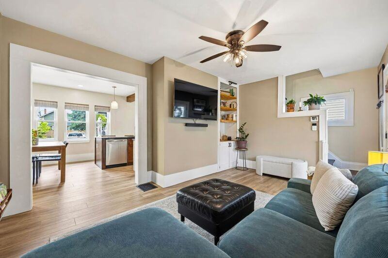 367 Sheldon Ave - Photo 5 of 35